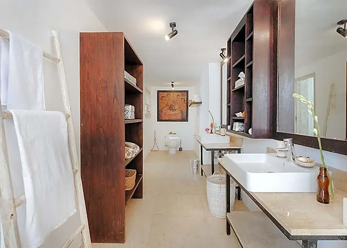 Otel Umah Veluvana 4*